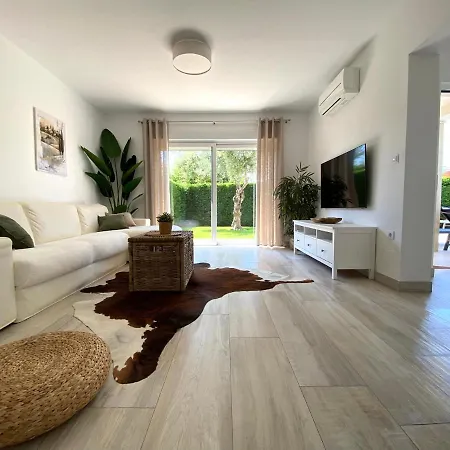 Divina With Private Heated Pool * Pola