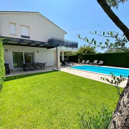 Divina With Private Heated Pool Вилла *